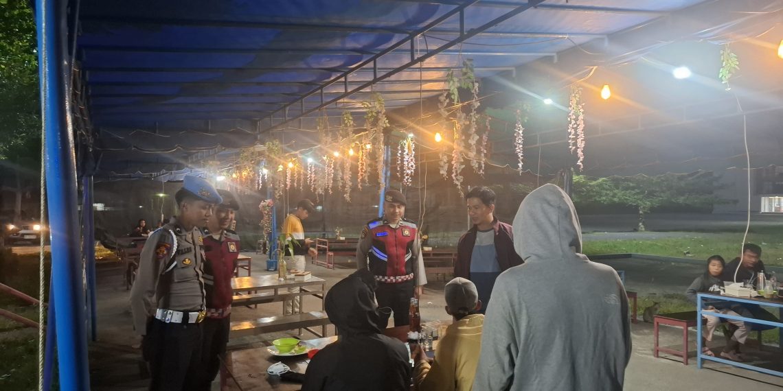 Polres Pakpak Bharat dan Jajaran Gencar Laksanakan KRYD dan Sambang Ciptakan Kamtibmas Yang Kondusif Di Tengah Masyarakat.