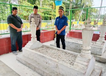 Polsek Tanjung Beringin Ziarah ke Makam Raja Bedagai, Lestarikan Sejarah Lokal