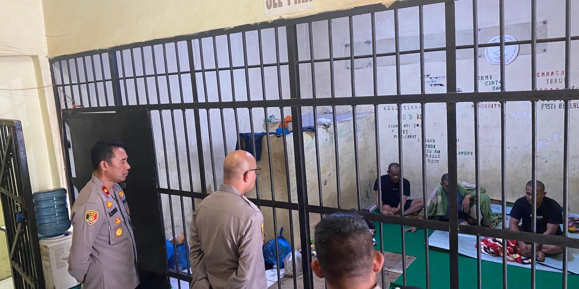 Pastikan Tupoksi Berjalan Dengan Baik Kapolres Dan Waka Polres Pakpak Bharat Cek Kinerja Personil.