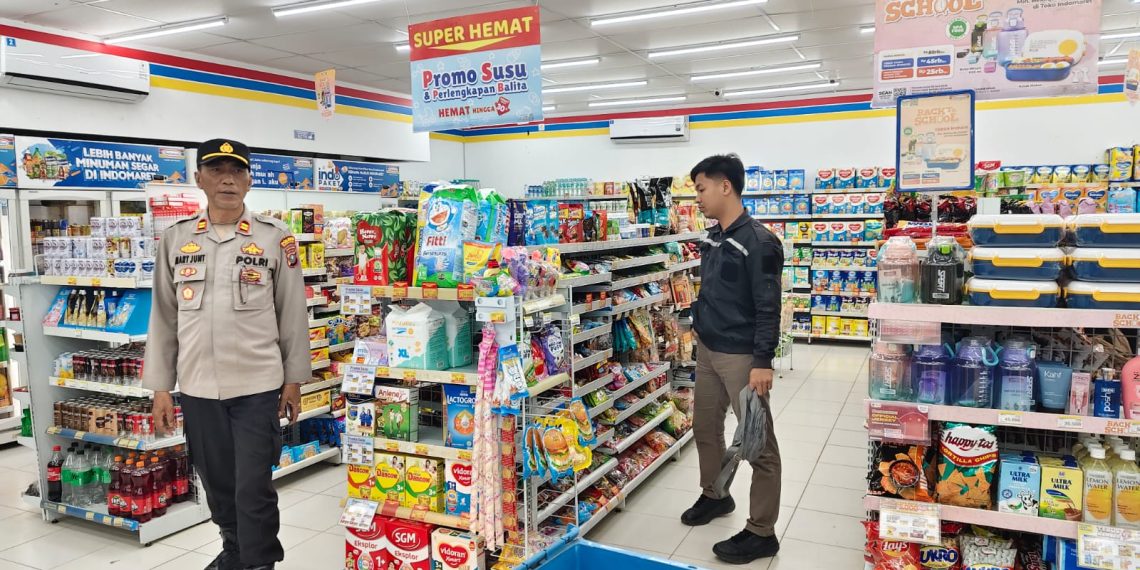 Polres Pakpak Bharat Dan Jajarannya Terus Laksanakan KRYD Di Malam Weekend Ciptakan Siskamtibmas Yang Kondusif Di Tengah Masyarakat.