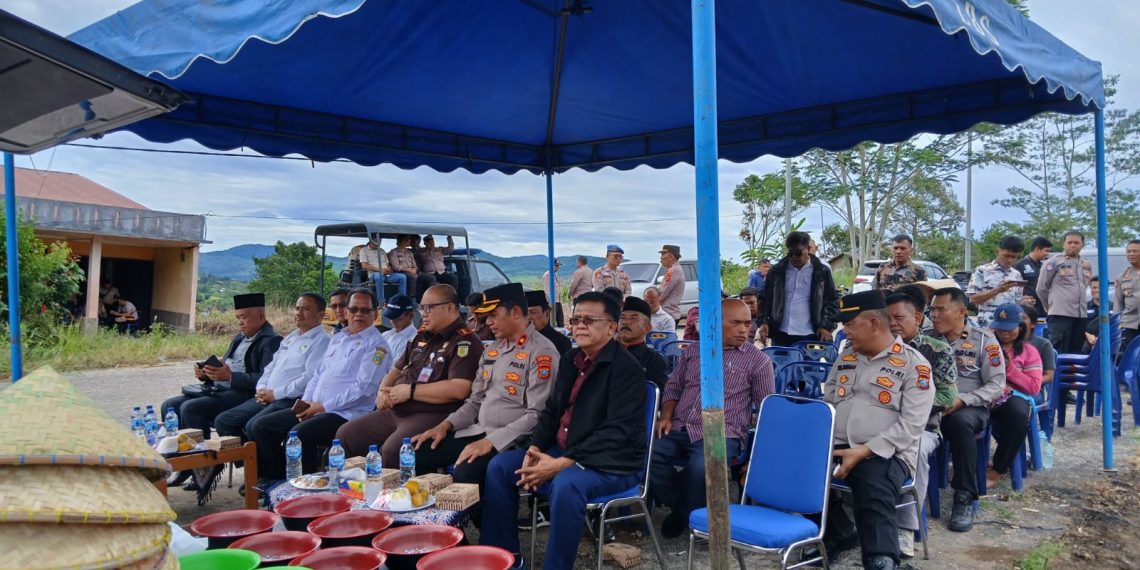 Dukung Ketahanan Pangan Kembali Polres Pakpak Bharat Lakukan Penanaman Serentak Kuartal III Di Lahan Perhutanan Sosial.