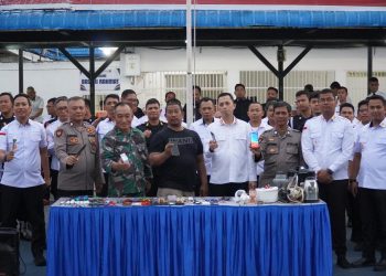 RAZIA GABUNGAN DI RUTAN KELAS I MEDAN,CIPTAKAN SITUASI AMAN DAN TERTIB DI BLOK HUNIAN