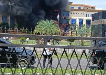 Gedung Madina Al Munawwarah Asrama Haji Medan Terbakar, Petugas Masih Berupaya Lakukan Pemadaman