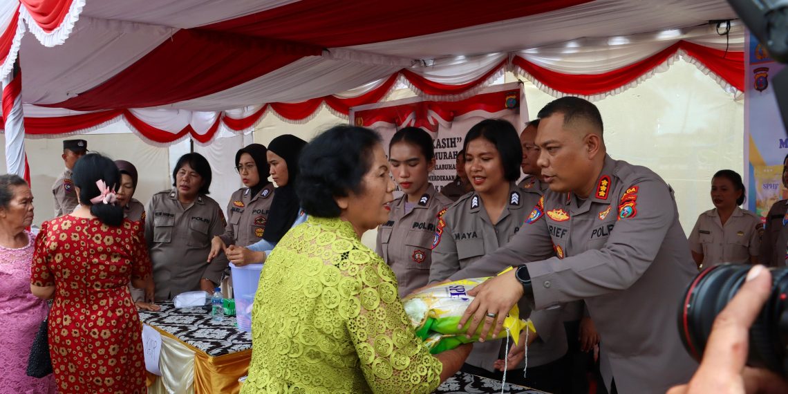 Polda Sumut dan Polres Pelabuhan Belawan Gelar Minggu Kasih dan Gerakan Pangan Murah di Gereja HKBP Pajak Baru Belawan