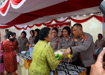 Polda Sumut dan Polres Pelabuhan Belawan Gelar Minggu Kasih dan Gerakan Pangan Murah di Gereja HKBP Pajak Baru Belawan