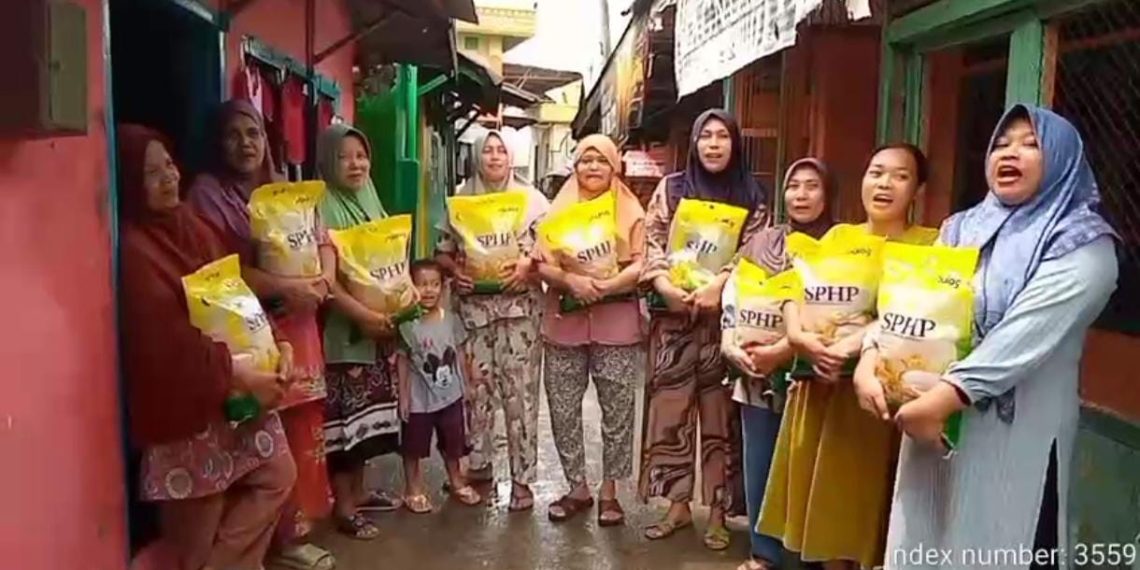 Direktorat Polairud Polda Sumut Gelar Gerakan Pangan Murah, Salurkan 5 Ton Beras SPHP untuk Warga Sekitar Mako Polairud