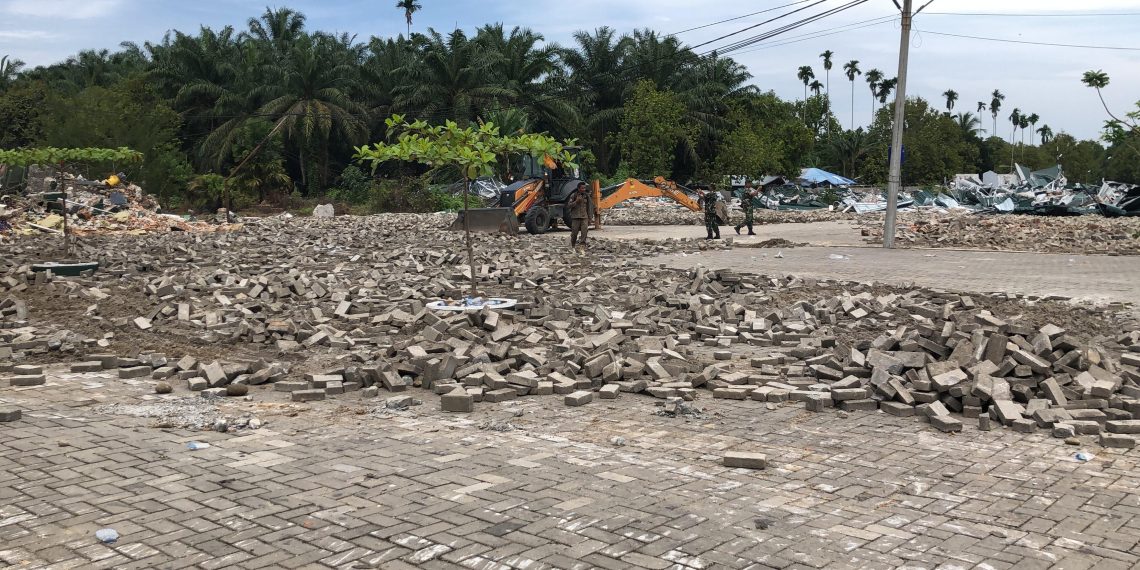 Aparat Gabungan Masih Kawal Hari Ketiga Penertiban, THM Marcopolo Akhirnya Diratakan