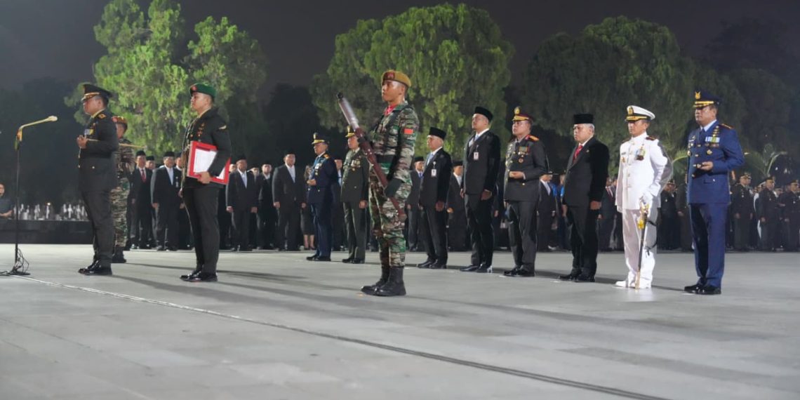 Polda Sumut Gelar Upacara Kehormatan dan Renungan Suci di TMP Bukit Barisan