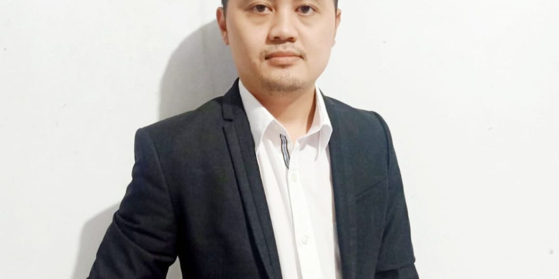 Viral Video Oknum Dosen Lempar Skripsi Mahasiswa, Andi : Oknum Harus Diberikan Sanksi Tegas!