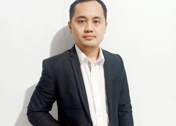 Viral Video Oknum Dosen Lempar Skripsi Mahasiswa, Andi : Oknum Harus Diberikan Sanksi Tegas!