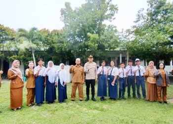 Polri Dukung Siswa SMPN 4 Tanjung Beringin Tumbuhkan Kepedulian dan Prestasi Lewat Upacara Bendera