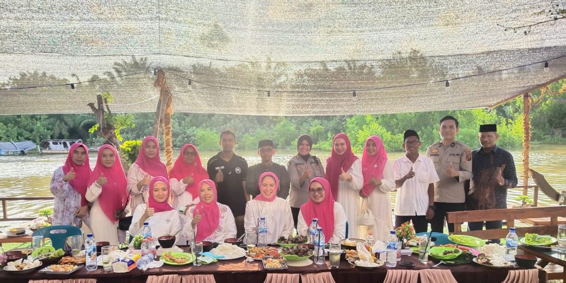 Tingkatkan Imtaq dan Adab Keluarga, MTMD Sergai Gelar Pengajian dan Pasar Murah