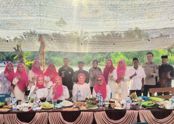 Tingkatkan Imtaq dan Adab Keluarga, MTMD Sergai Gelar Pengajian dan Pasar Murah