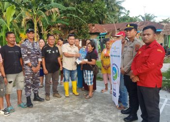 Sinergi Socfindo, TNI-Polri Peduli, Salurkan Bantuan Sembako bagi Warga Terdampak Angin Puting Beliung di Sergai
