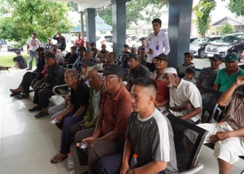 Rutan Kelas I Medan Bagikan 50 Paket Bansos kepada Tukang Becak