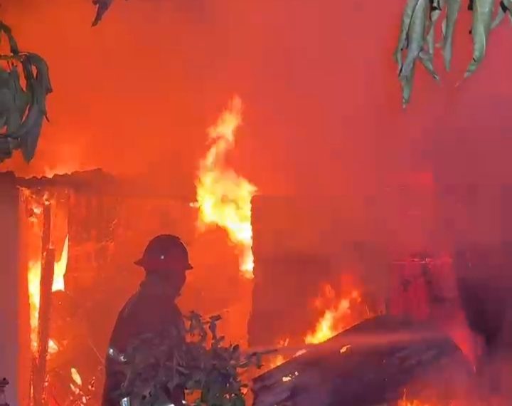 Kebakaran 12 Rumah di Asia Mega Mas Medan