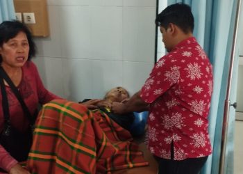 Polsek Perbaungan Gerak Cepat Respon Call Centre 110 Bantu Warga Lansia yang Alami Sesak Napas di Depan Kantor Polisi