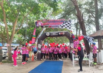 Ratusan Peserta Ramaikan Virtual Run & Powerfit Dalam rangka Hari Ibu di Pantai Cermin Ingah seafood.