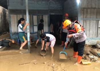Polda Sumut Kerahkan 345 Personel Brimob Tangani Bencana di Delapan Wilayah Terdampak