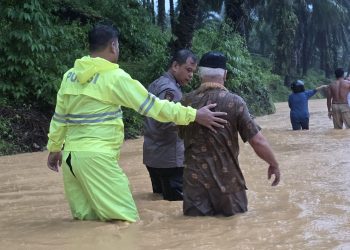 Curah Hujan Tinggi Sebabkan Banjir di Pangkalan Brandan, Polres Langkat Lakukan Penanganan Cepat