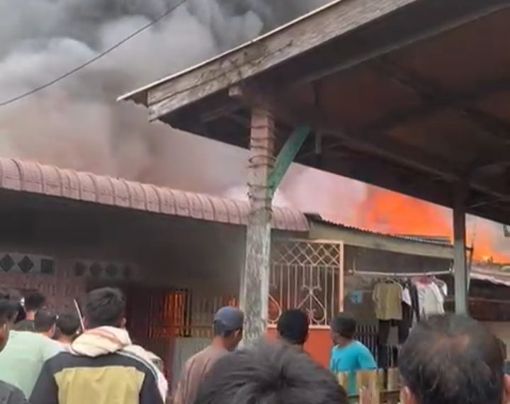 Gara Gara Puntung Rokok 9 Rumah Dilalap Si Jago Merah di Medan