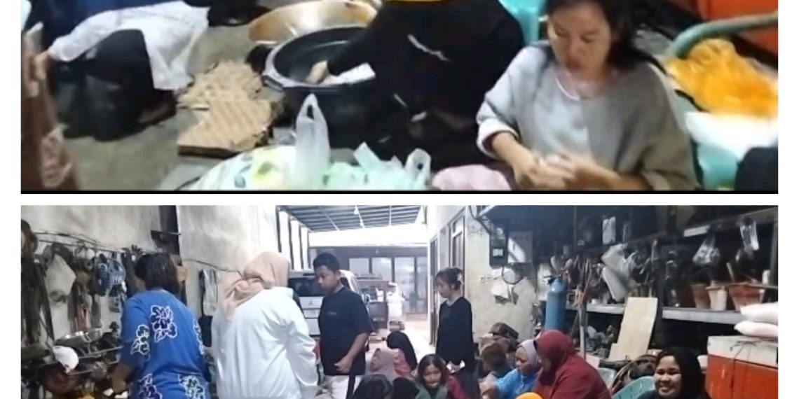 Pengusaha Bengkel Las Membuka Dapur Umum Untuk Warga Terkena Dampak Banjir Di Jalan Menteng Raya Kecamatan Medan Denai