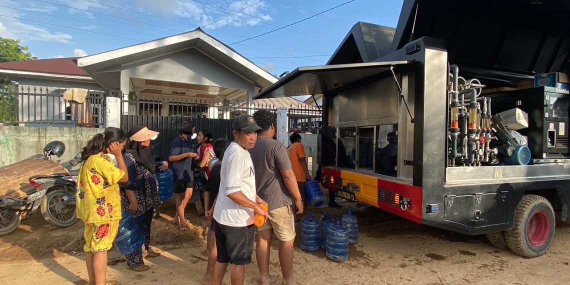 Air Bersih Didistribusikan, Polda Sumut Bantu Pulihkan Kondisi Masyarakat Tapteng