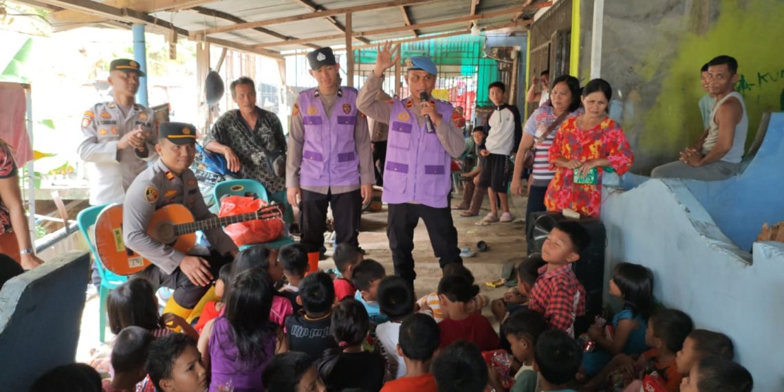 Polres Sibolga Berikan Bantuan Dan Trauma Healing, Terhadap Korban Bencana Alam Longsor Dan Banjir Di Kota Sibolga