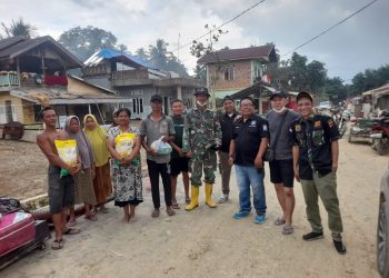 Keluarga Besar Satuan Komunikasi Warta PoldaSU Salurkan 1000 Paket Sembako Di Aceh Tamiang