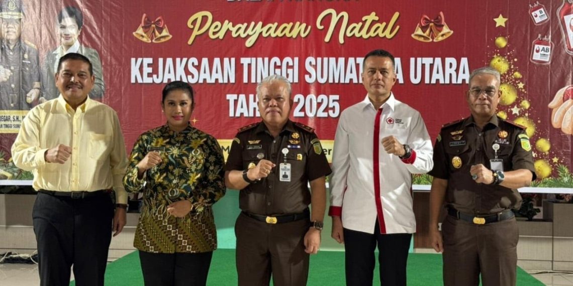Sambut Natal dan Tahun Baru 2025, Kejati Sumut dan PMI Gelar Donor Darah dan Cek Kesehatan Gratis: Setetes Darah Sangat Berarti