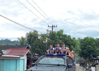 Kepedulian Nyata Pascabencana, Brimob Polda Sumut Antar-Jemput Anak-Anak Sekolah di Garoga