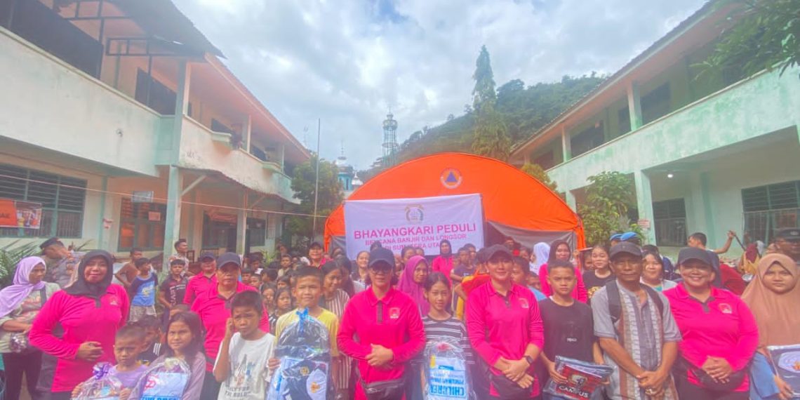 Polda Sumut Hadir Pulihkan Harapan Anak-anak Korban Banjir dan Longsor di Sibolga