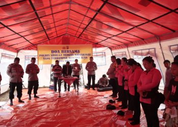 Doa dan Kepedulian di Pengungsian, Polres Sibolga Salurkan Bansos untuk Korban Banjir dan Longsor