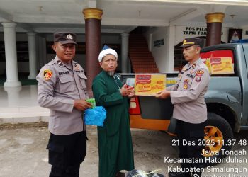 Peduli Korban Bencana, Polsek Tanah Jawa Salurkan Bantuan Lewat Tuan Guru Batak