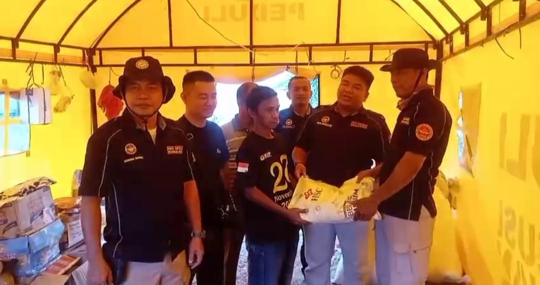 Forum Komunikasi Bhayangkara Indonesia (FKBI) Bekerjasama Dengan Komunitas Anak Medan (KOMANDAN) Salurkan Bantuan Ke Aceh Tamiang