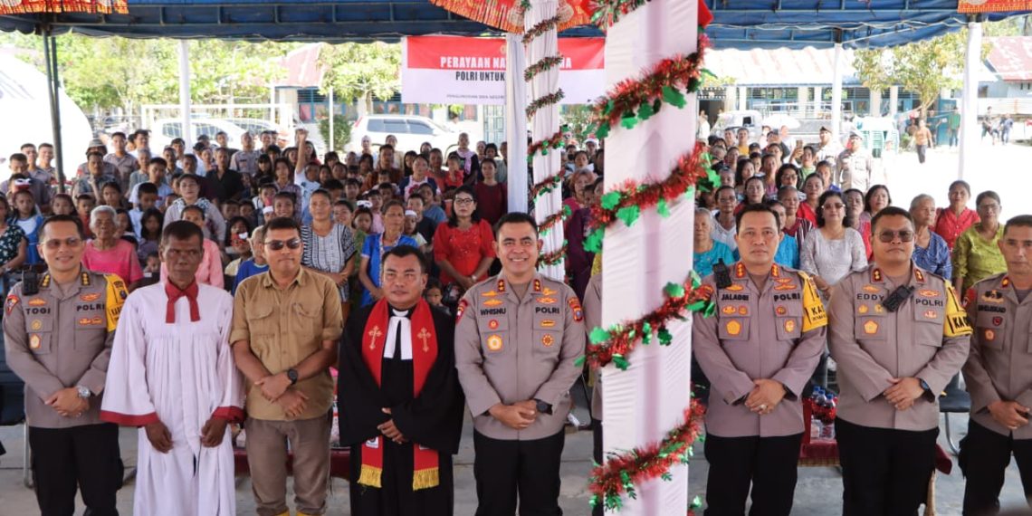 Kapolda Sumut Rayakan Natal Bersama Pengungsi Korban Bencana Alam di Tapteng, Hadirkan Penghiburan dan Harapan