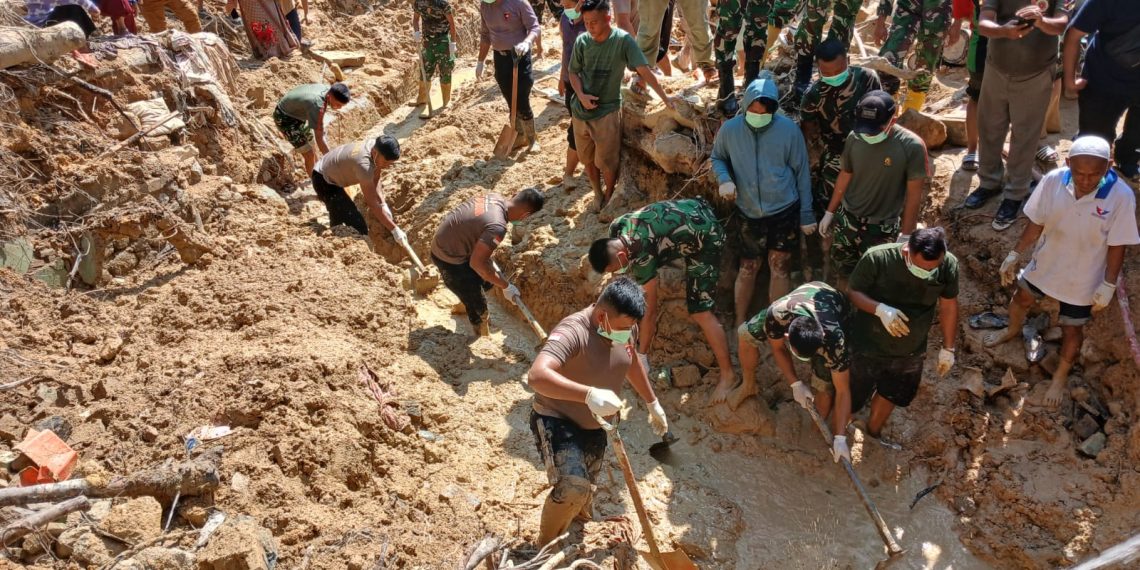 Setelah 29 Hari Pencarian, Polri bersama Tim Gabungan Temukan Jenazah Korban Longsor Anak di Sibolga