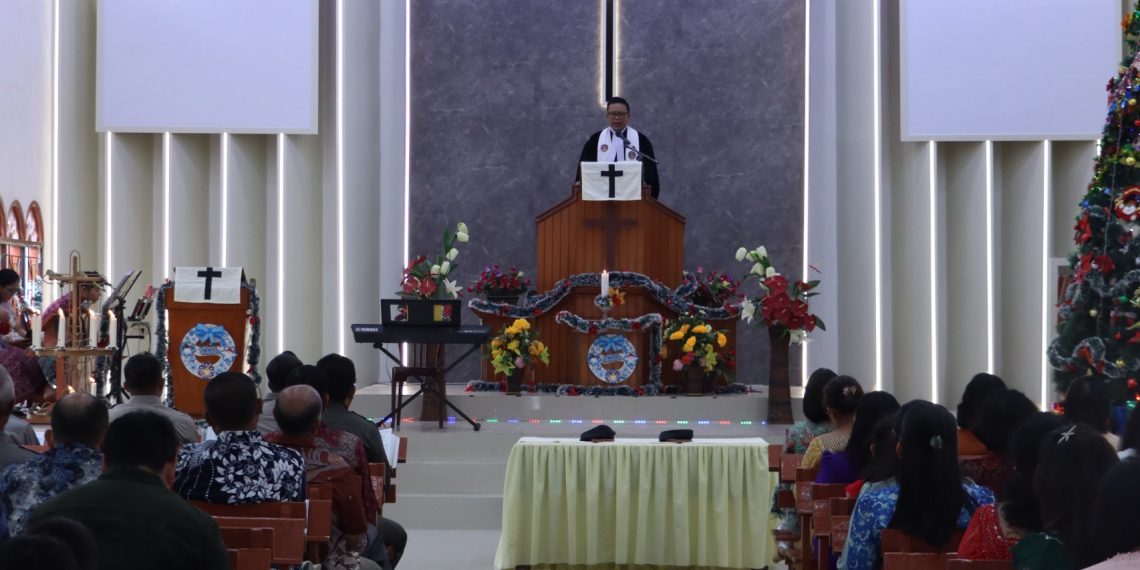 Keluarga Besar Polres Sibolga Laksanakan Natal Bersama Dengan Masyarakat, Bagikan Paket Natal Polri Kepada Warga Terdampak Banjir Dan Longsor