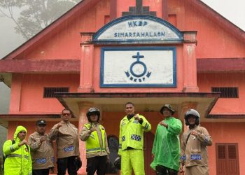 Kapolres Tapanuli Utara Tinjau Titik Longsor Parmonangan, Pastikan Warga Aman dan Evakuasi Berjalan