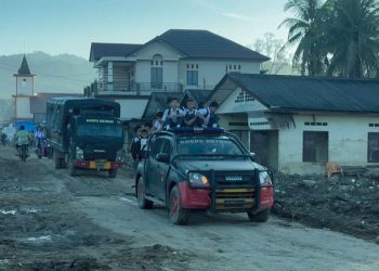 Brimob Sumut Hadir Mengantar Masa Depan Misi Kemanusiaan untuk Anak-Anak Garoga