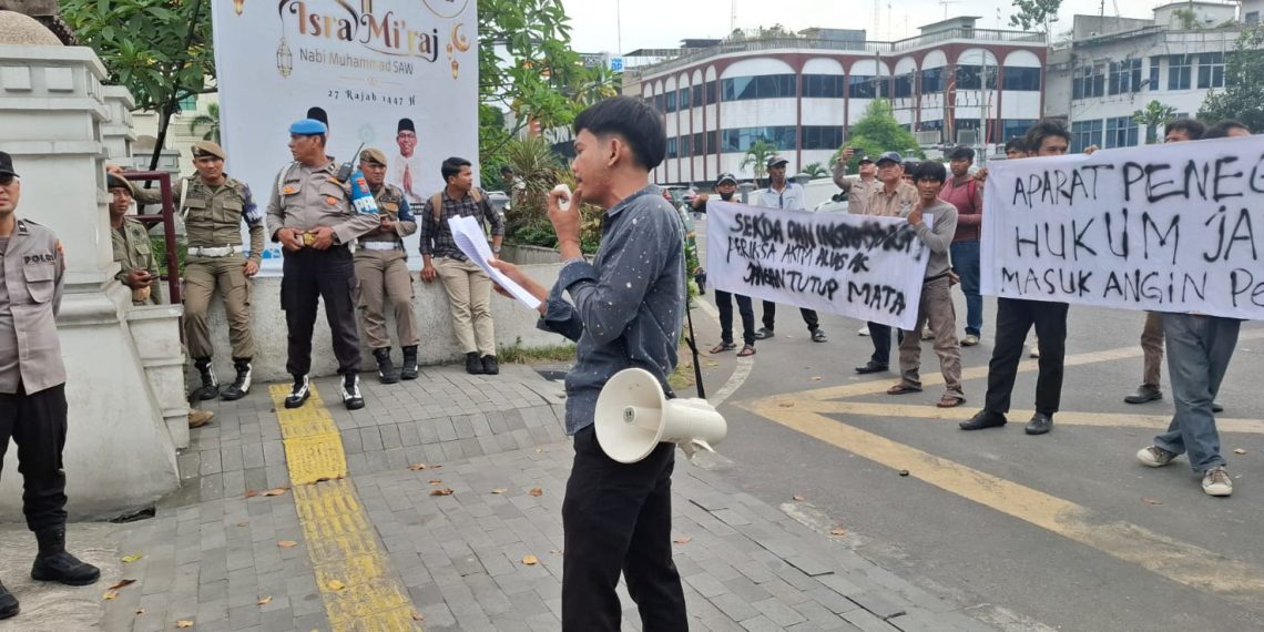 Massa GPAK Unjuk Rasa di Kantor Walikota dan Bapenda Medan, Protes Dugaan Permainan Pajak Reklame