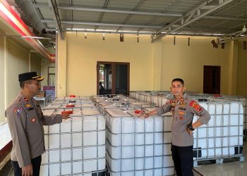 Bantuan 15 Unit Tangki Air, Wujudkan Kepedulian Pasca Bencana Alumni Akpol 99 Melalui Polres Tapanuli Tengah