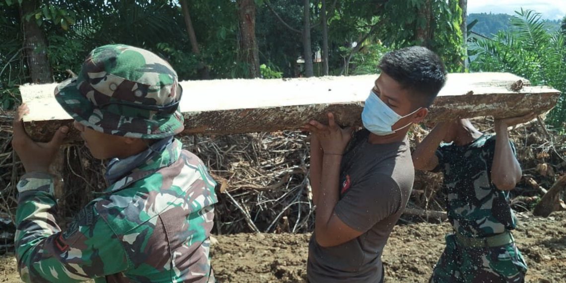 Sinergi Brimob dan TNI Dukung Pemulihan Warga melalui Pembangunan Hunian Tetap