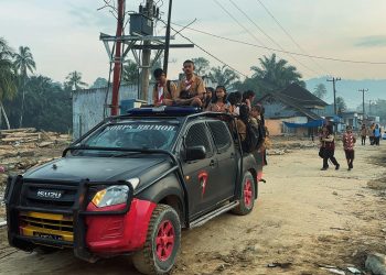 Pasca Bencana Banjir dan Longsor, Brimob Sumut Pastikan Anak-Anak Garoga Tetap Bersekolah