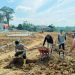 Brimob Sumut Turun Langsung Bantu Pembangunan Hunian Sementara Warga Sipirok Pascabencana