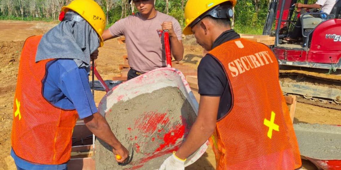 Brimob Sumut Turun Langsung Bangun Hunian Tetap, Warga Desa Napa Mulai Bangkit