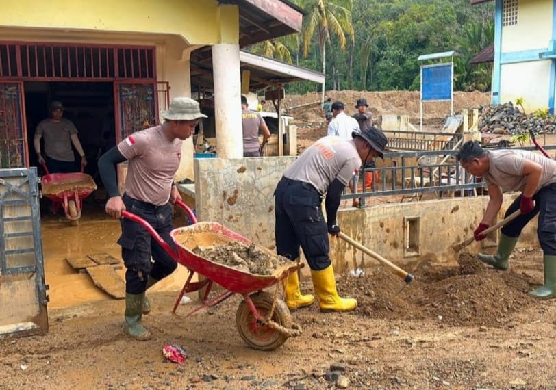Brimob Sumut Bantu Warga Bangkit, Rumah, Jalan, dan Air Bersih Dipulihkan