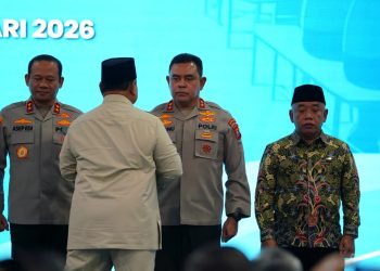 Presiden Prabowo Anugerahkan Satyalancana Wira Karya kepada Kapolda Sumut