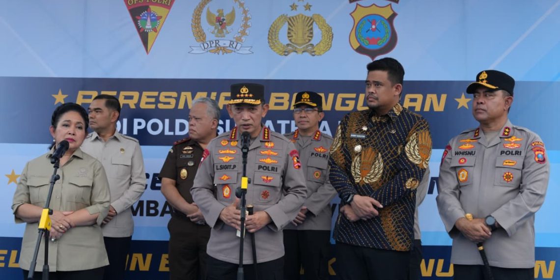 Polri Lepas 22 Kontainer Bantuan Kemanusiaan untuk Korban Bencana di Sumatera