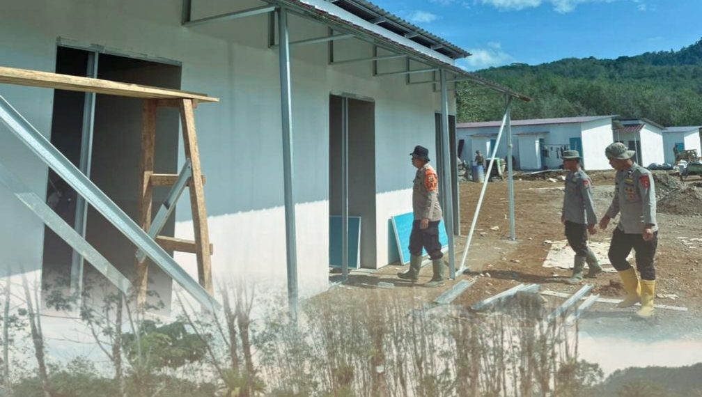 Langkah Nyata Brimob Polda Sumut Dampingi Warga Tapsel Bangkit Pascabencana